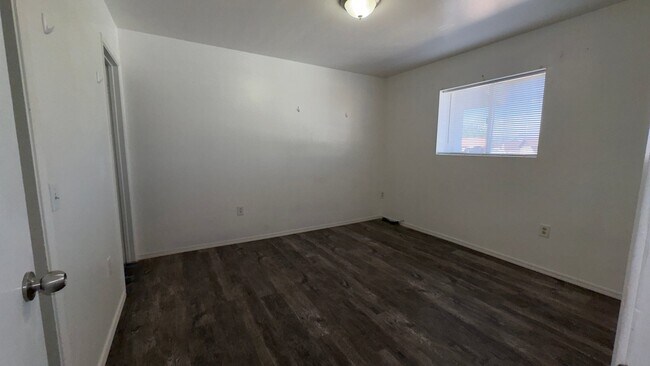 Foto del edificio - 1217 W 20th St