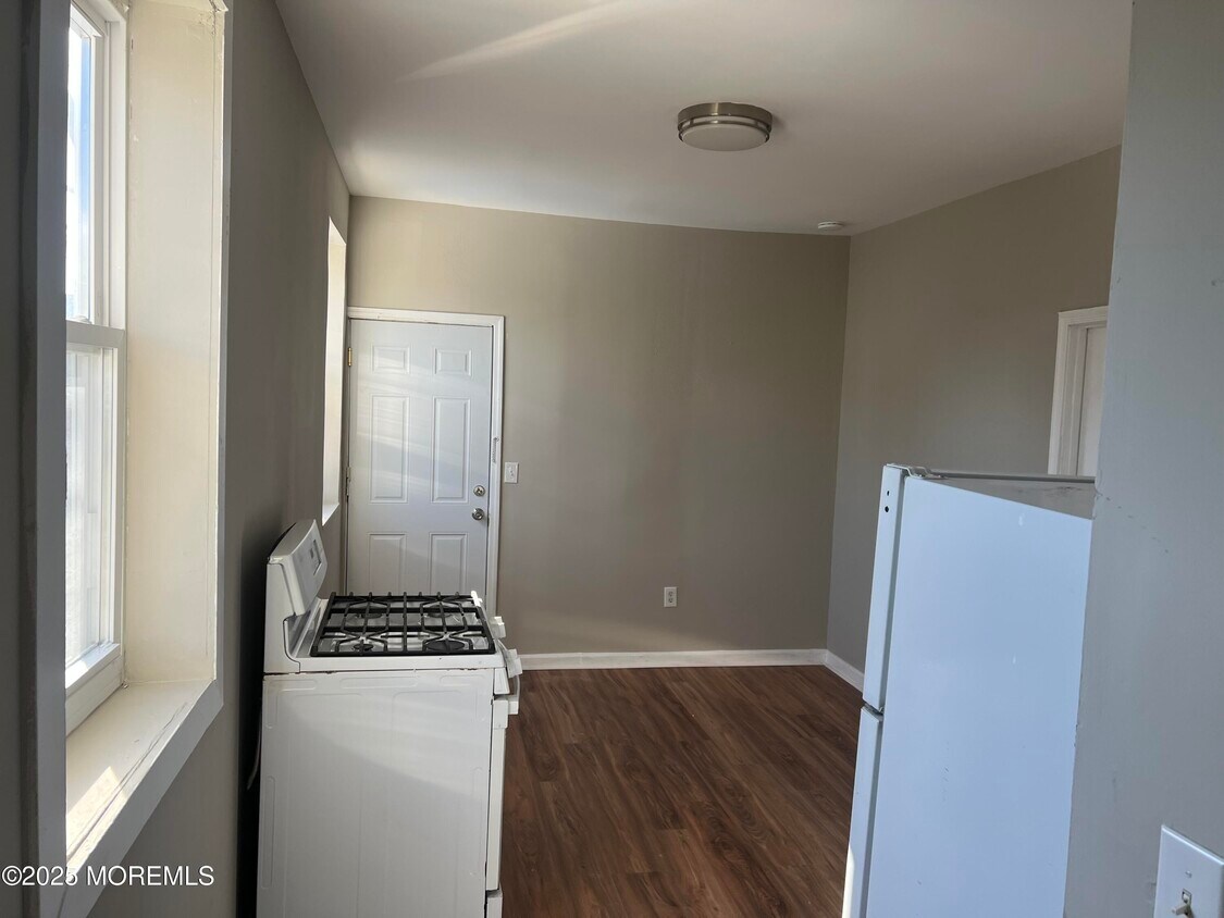 Foto principal - 302-303 3rd Ave