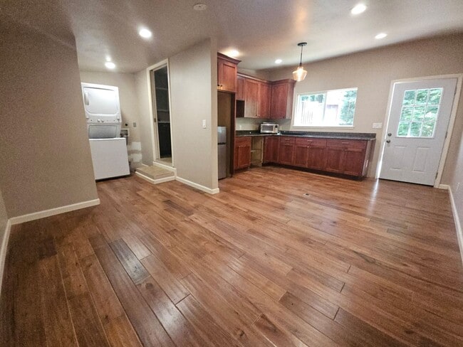 Building Photo - 333 Dakenbrook Drive