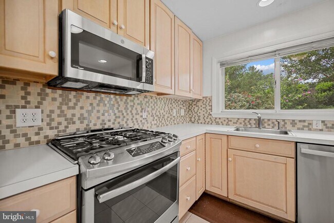 Foto del edificio - 4125 25th Pl N