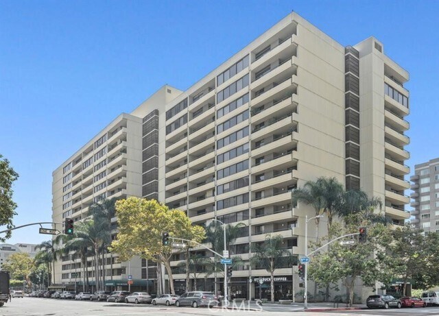 Building Photo - 600 W 9th St