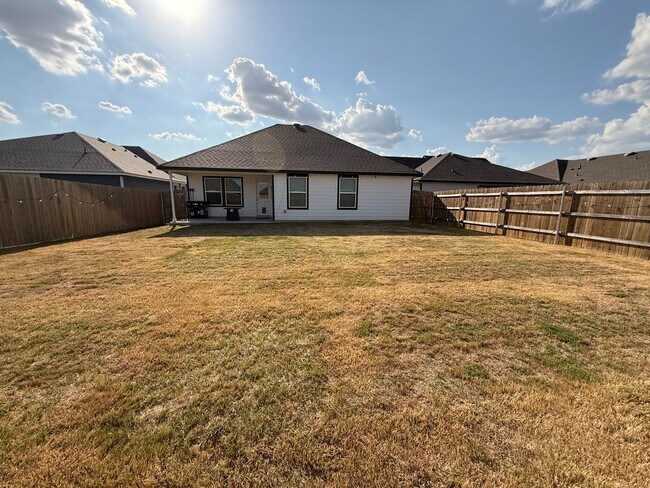 Building Photo - 7006 Fread Dr