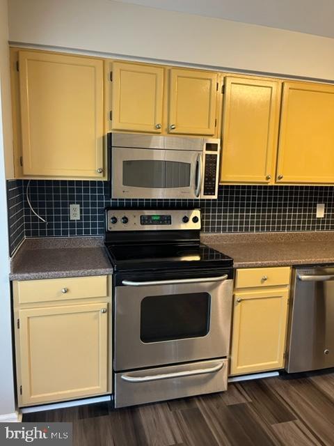 Building Photo - 1049 Wingate Ct