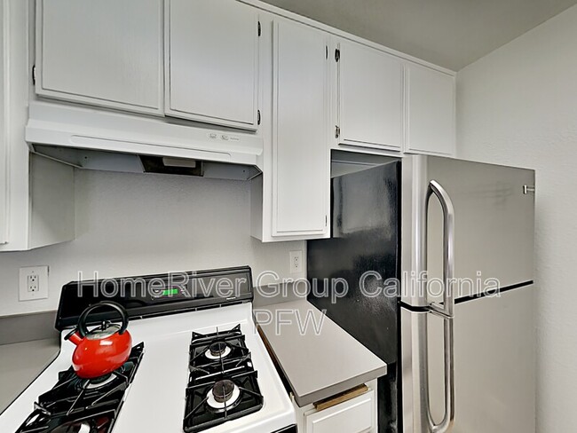 Foto del edificio - 5500 Lindley Ave