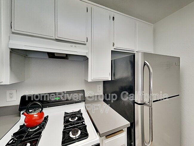 Building Photo - 5500 Lindley Ave