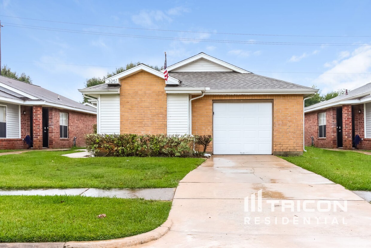 Foto principal - 3251 Jorns St