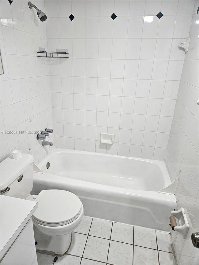 Building Photo - 2041 NW 81st Ave