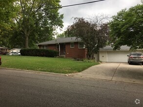 Building Photo - 1141 S 44th St