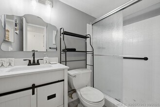 Building Photo - 7505 NW 5th Pl