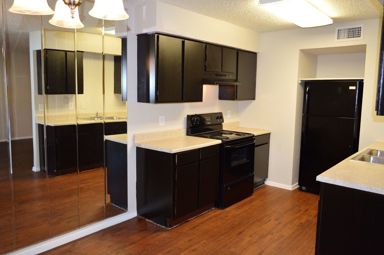 Kitchen - 7436 Tallow Wind Trail