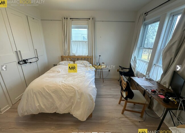 Foto del edificio - 229 Harvard St