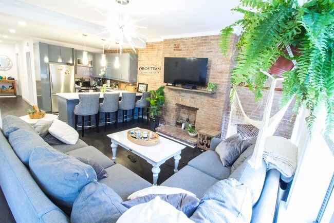 Building Photo - 46 Grand St