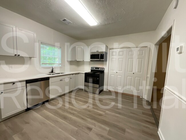 Foto del edificio - 2431 St Paul Ave NW