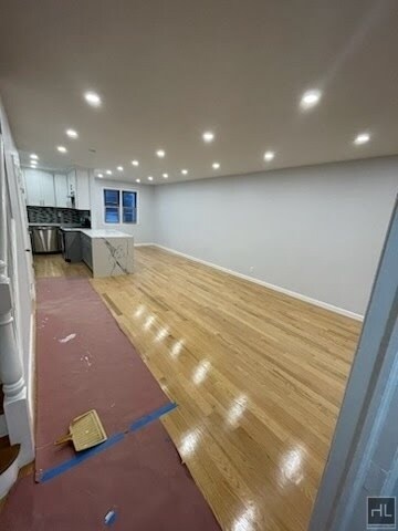 Building Photo - Amazing 3 Bed 3 Bath FRESH MEADOWS!!!