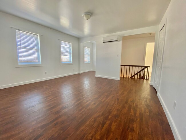 Building Photo - 432 Albany Ave
