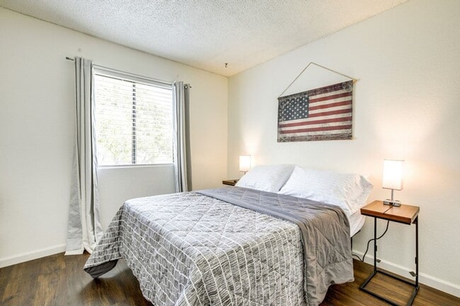 Building Photo - Gorgeous Quail Meadow Condo 2 bedroom / 1....
