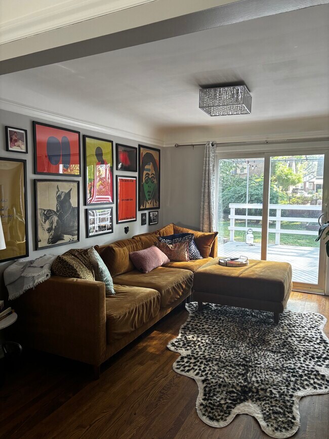 Comedor/Sala de estar - 6422 Fairhurst Ave