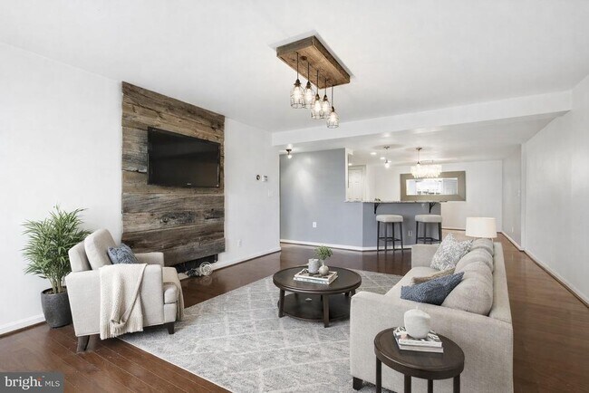 Foto del edificio - 1603 N Van Dorn St