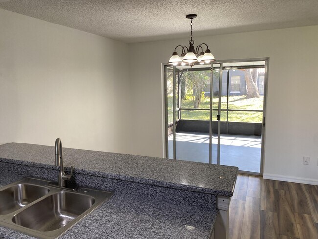 Foto del edificio - 5212 Gateway Ave