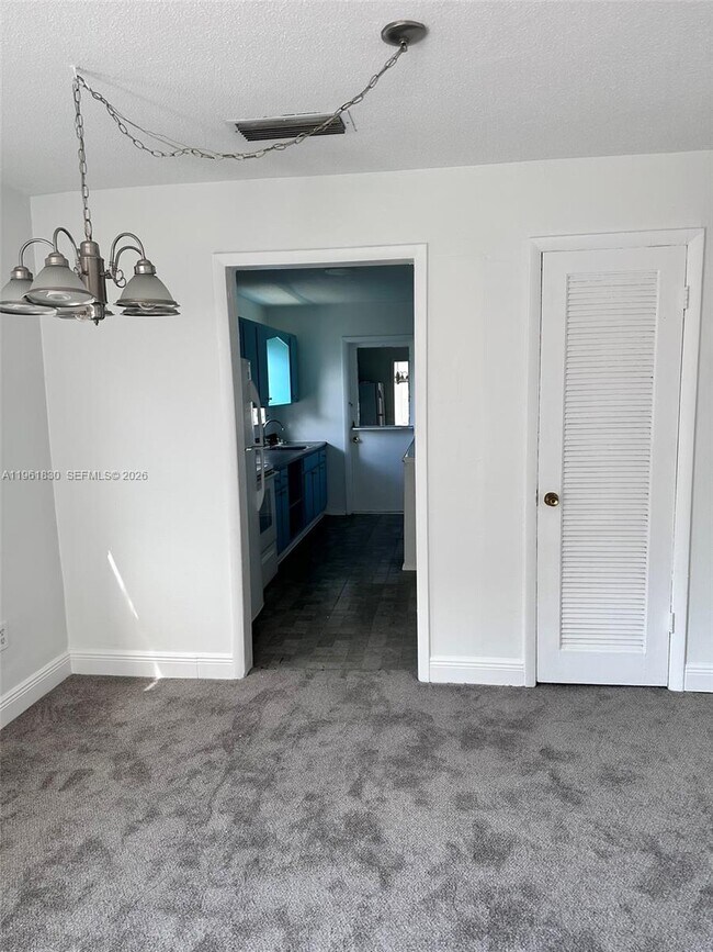 Foto del edificio - 1551 NE 143rd St