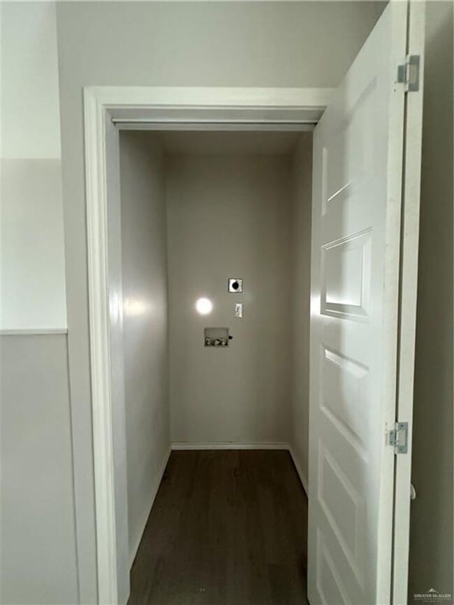 Building Photo - Charming 2BR Townhome in Mission