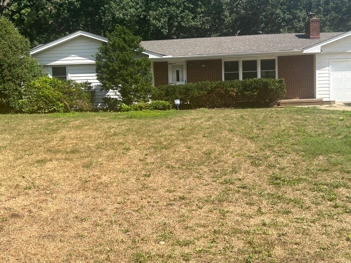 Foto principal - 1643 Stanbridge Ave