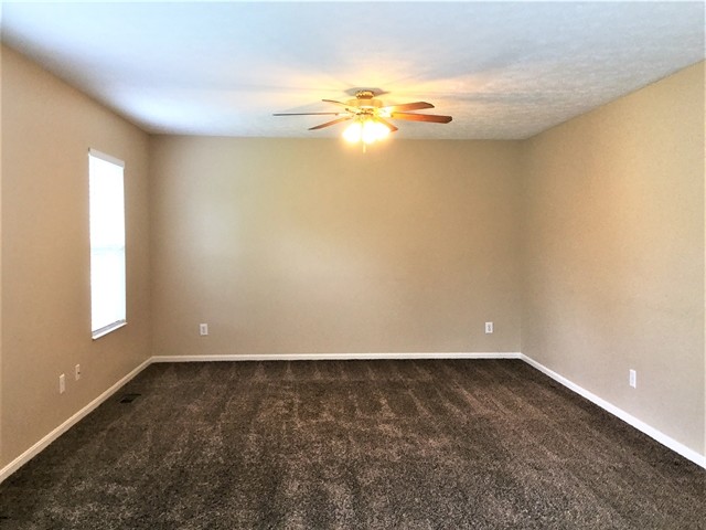 Building Photo - 557 Whispering Pines Place
