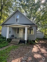 Building Photo - 1112 N Lincoln Ave