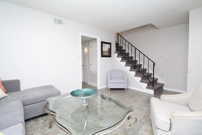 Foto del edificio - 416 Waycross Ave