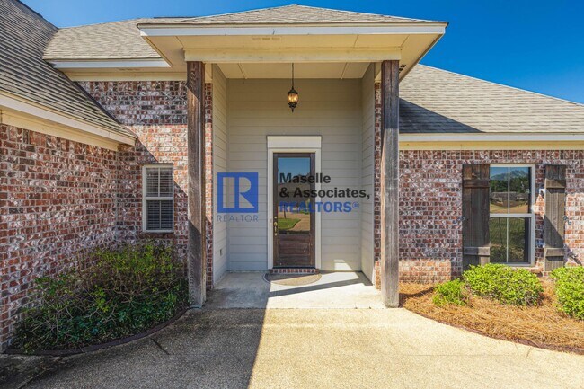 Foto del edificio - 3 Bed/2 Bath Home in Providence