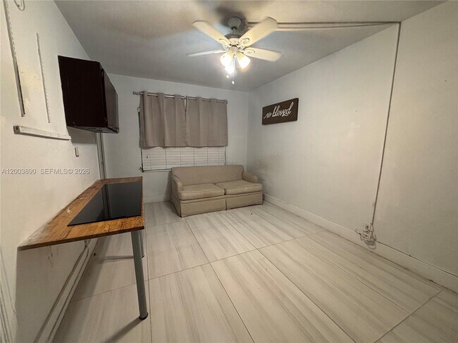 Foto del edificio - 250 SE Park St