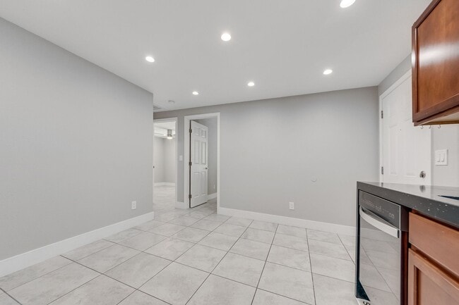 Foto del edificio - 2318 N Bassler St