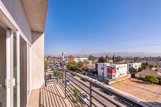 Building Photo - 6025 Craner Ave