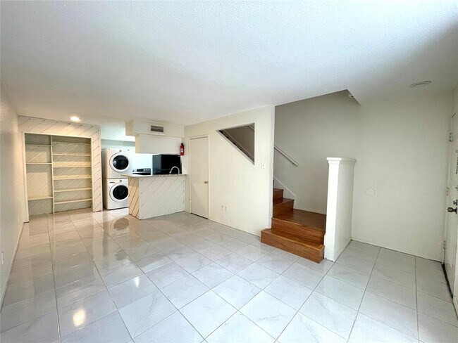 Foto del edificio - 2100 Wilcrest Dr