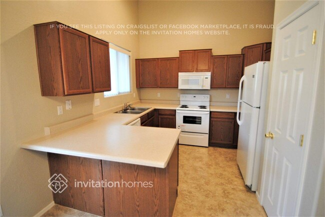 Foto del edificio - 5617 W Ellis Dr