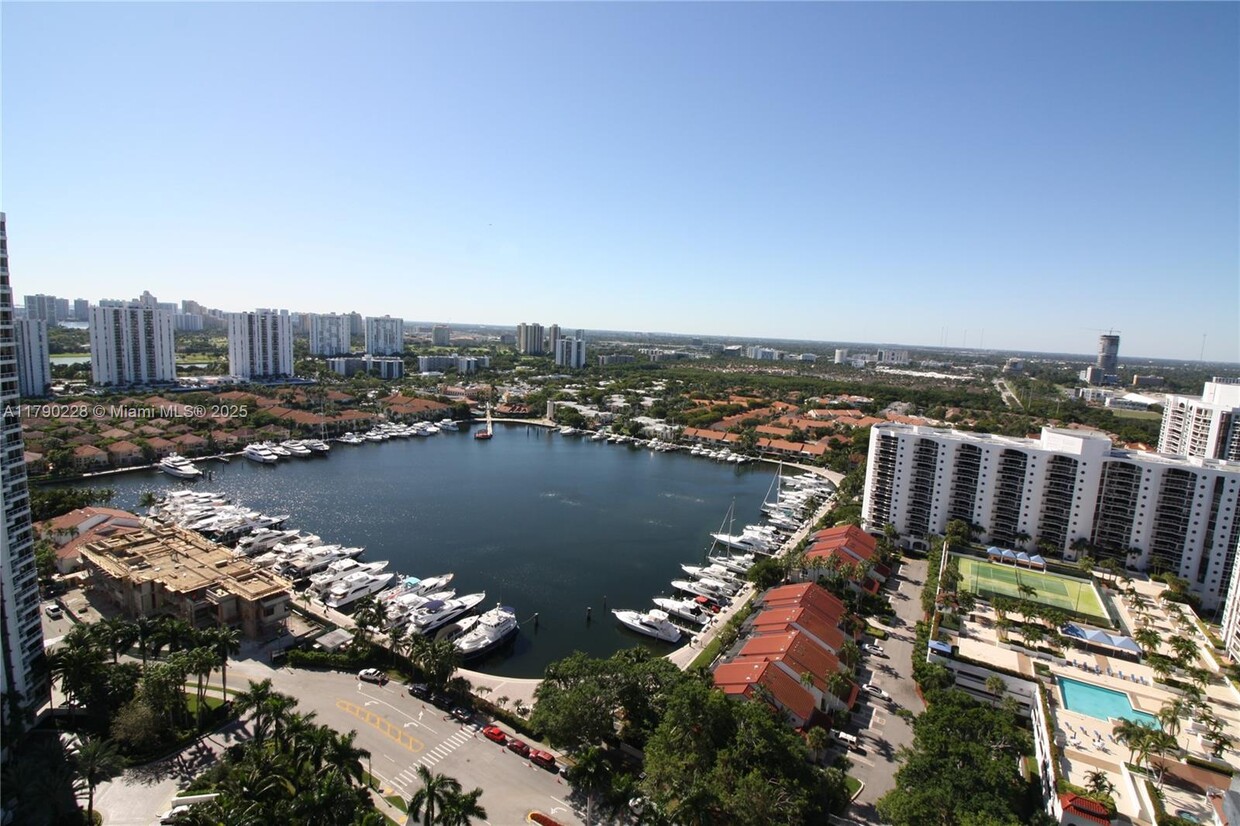 Primary Photo - 21205 Yacht Club Dr