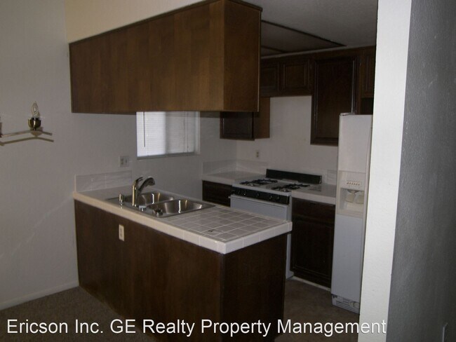 Building Photo - 2 br, 1.5 bath House - 1300 Ramona Drive