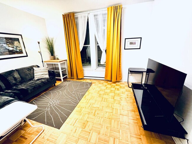 Photo du bâtiment - 4846 Rue Sainte-Catherine E