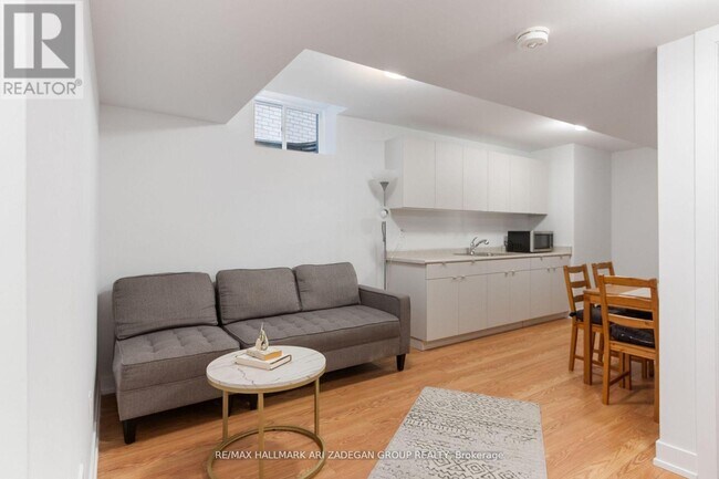 Building Photo - 603 Riverlands Ave