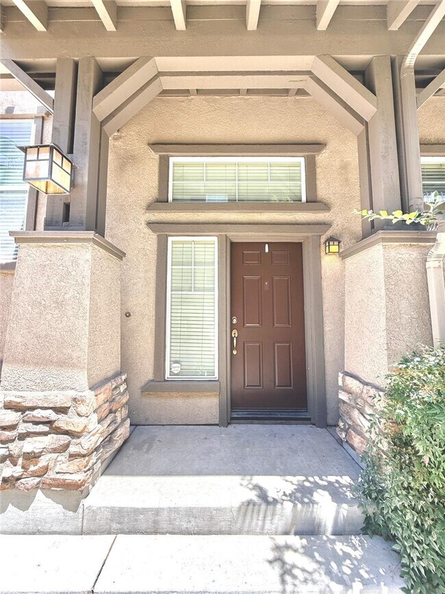 Foto del edificio - 1274 Riverrock Rd