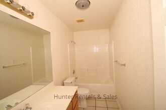 Building Photo - 4301 Thunder Creek Dr