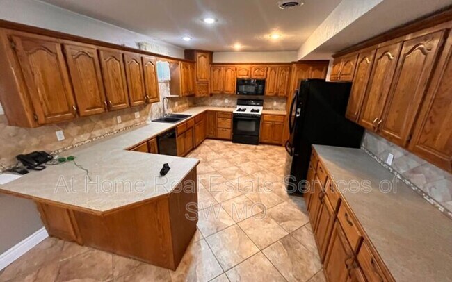 Foto del edificio - 226 Lilac Ln