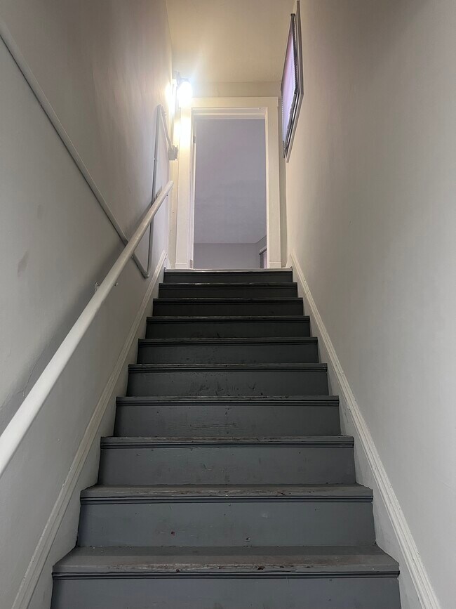 Foto del edificio - 2018 Corning Ave