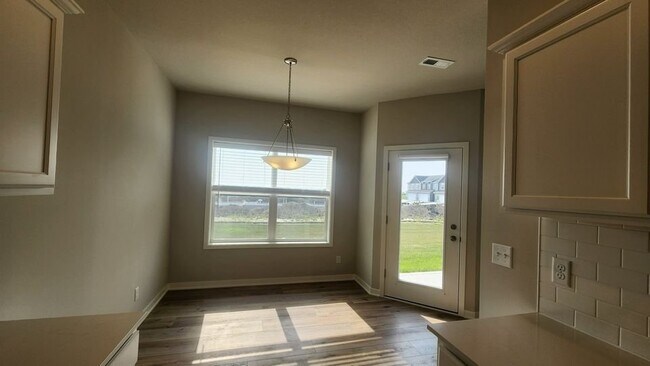 Building Photo - 4020 NE Timber Ln