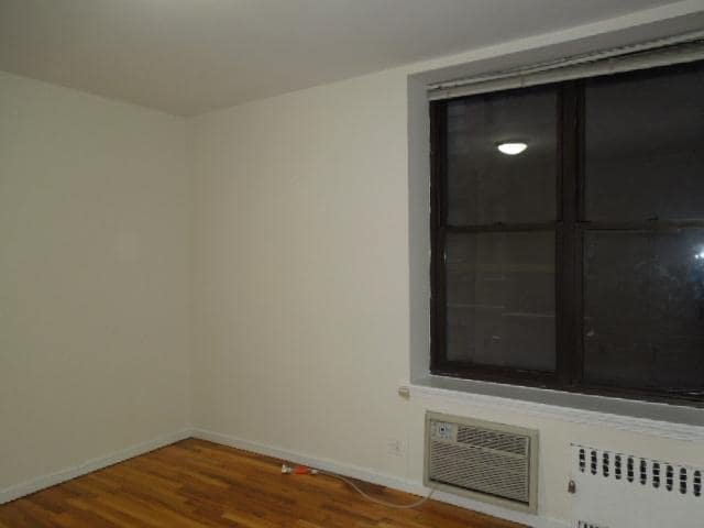 Primary Photo - 212 W 72nd St