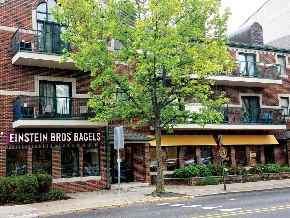 Foto principal - 201 Northwestern Ave
