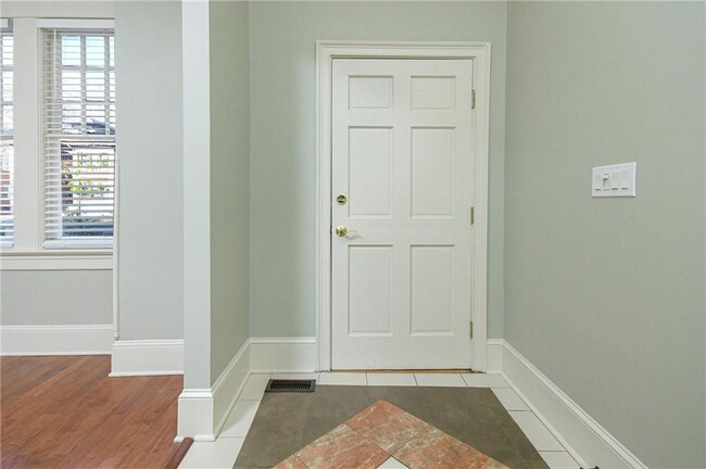 Foto del edificio - 327 4th St NE