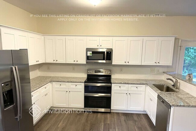 Building Photo - 2204 Golden Larch Ln