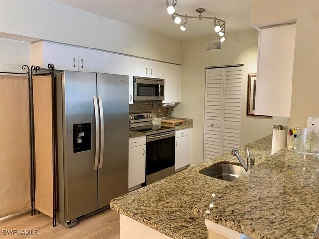 Building Photo - 27087 Matheson Ave