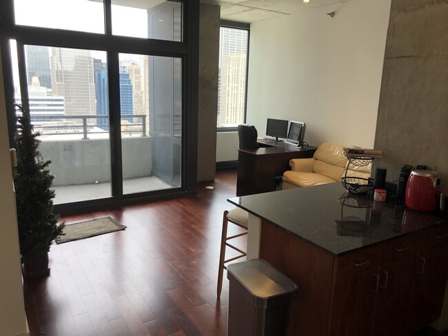 Foto del edificio - 235 W Van Buren St